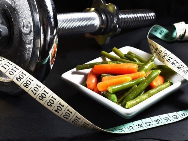 Spalovač tuků funguje jako jakýsi doplněk, k tomu, abyste zhubli, musíte upravit svůj jídelníček a zapojit pohybovou aktivitu.