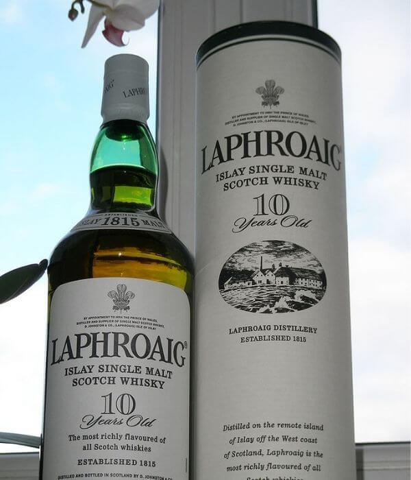 lahev 10 leté Laphroaig whisky
