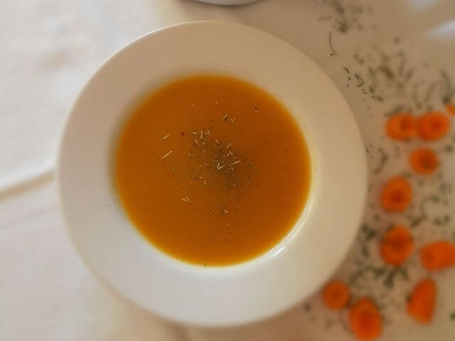 mrkvová polévka z MioMatu